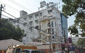Hotel Sitara Grand